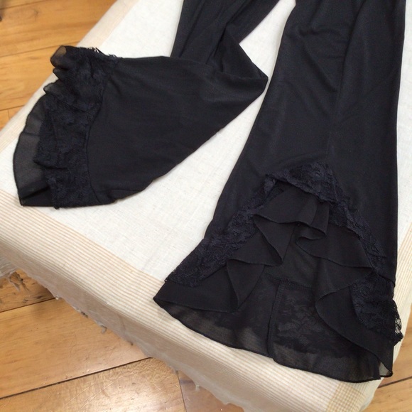 Va Va Voom! Back Adorned Paants - Picture 9 of 12